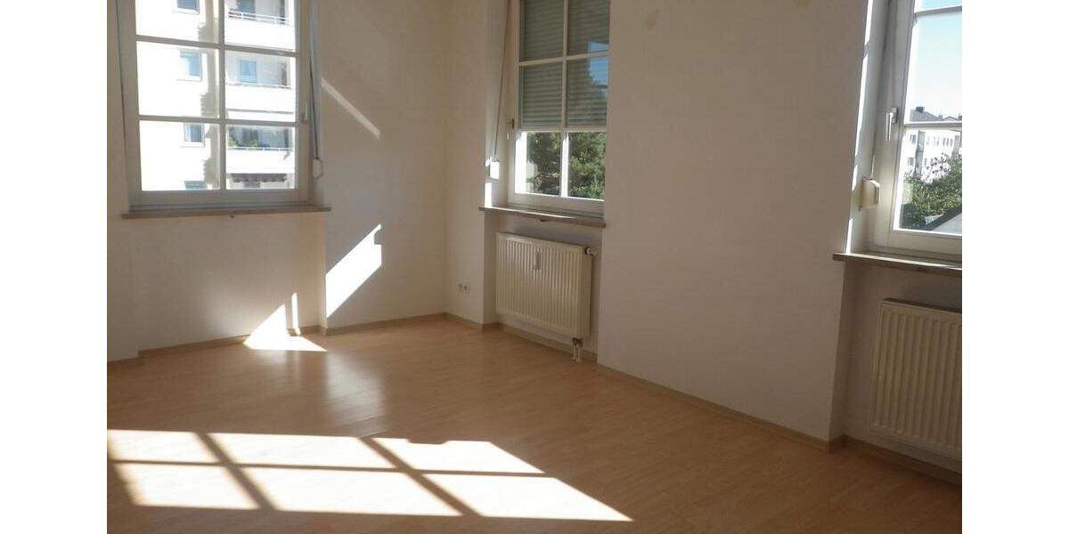 Etagenwohnung Neutraubling - 2 Zimmer, 45 m&sup2;, 650&euro; | Angebot:27585568