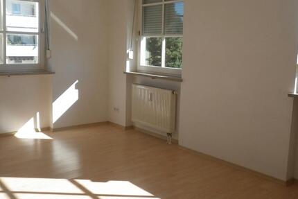 Wohnung Neutraubling - 2 Zimmer, 45 m&sup2;, 650&euro; | Angebot:27585568