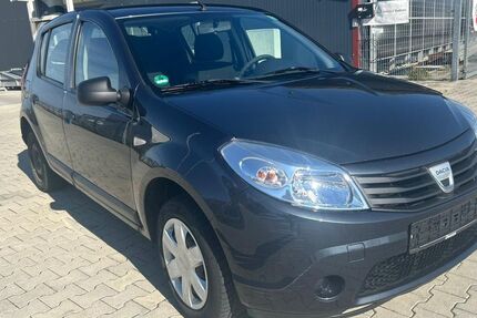 Dacia Sandero 118.000 km 1.000 &euro; Köfering 93096