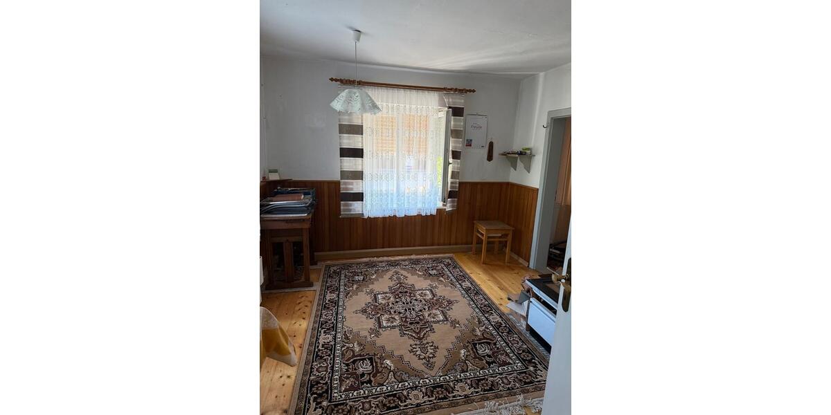 Einfamilienhaus Burglengenfeld - 6 Zimmer, 90 m&sup2;, 150.000&euro; | Angebot:26049165