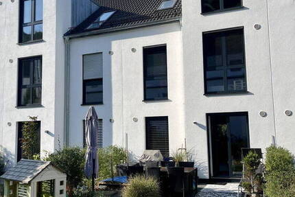 Attraktives, neuwertiges Reihenhaus in Sinzing - bezugsbereit ab Frühjahr 2026, provisionsfrei
