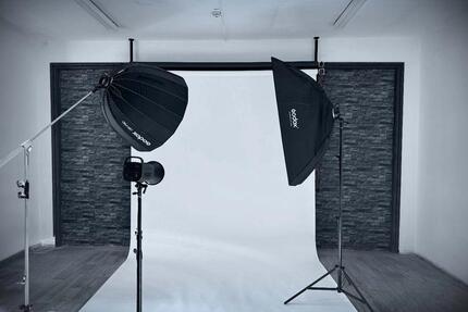 Mietstudio für Foto & Video in Burglengenfeld – 50 m² + Equipment zimmer