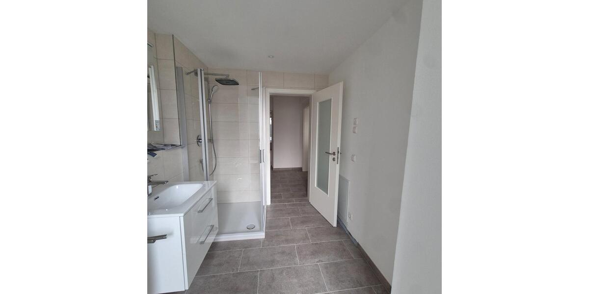 Erdgeschoßwohnung Regensburg Kumpfmühl - 2 Zimmer, 64 m&sup2;, 1.060&euro; | Angebot:26058136