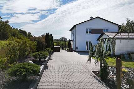 Haus zum Kaufen in Maxhütte-Haidhof 695.000 € 227.85 m² 6 zimmer