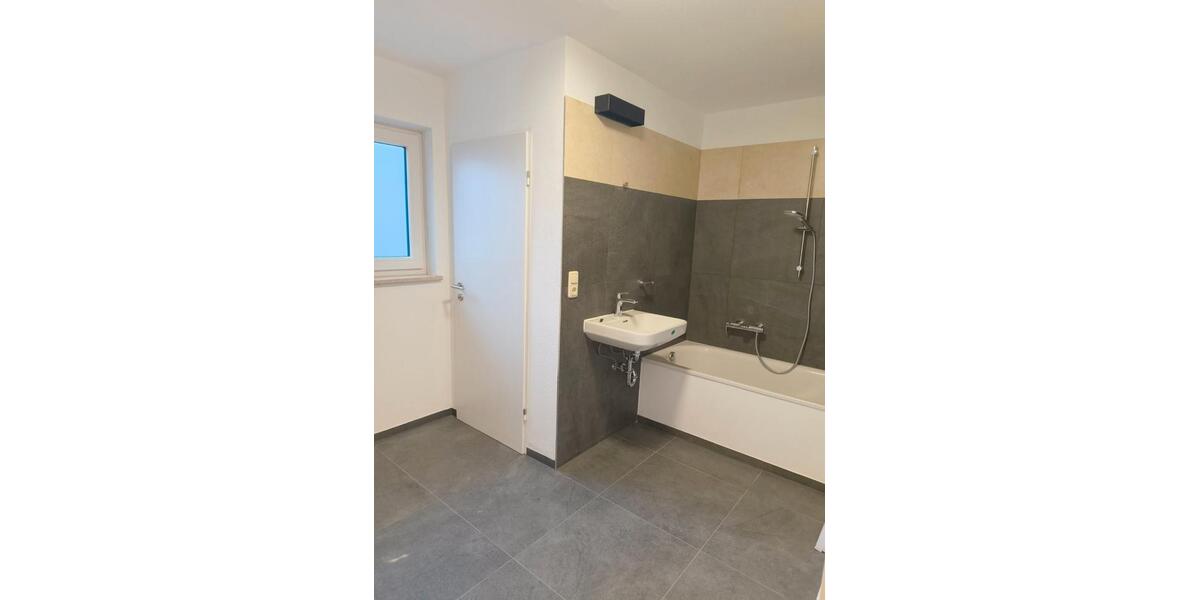 Etagenwohnung Kelheim - 4 Zimmer, 100 m&sup2;, 1.200&euro; | Angebot:27609842