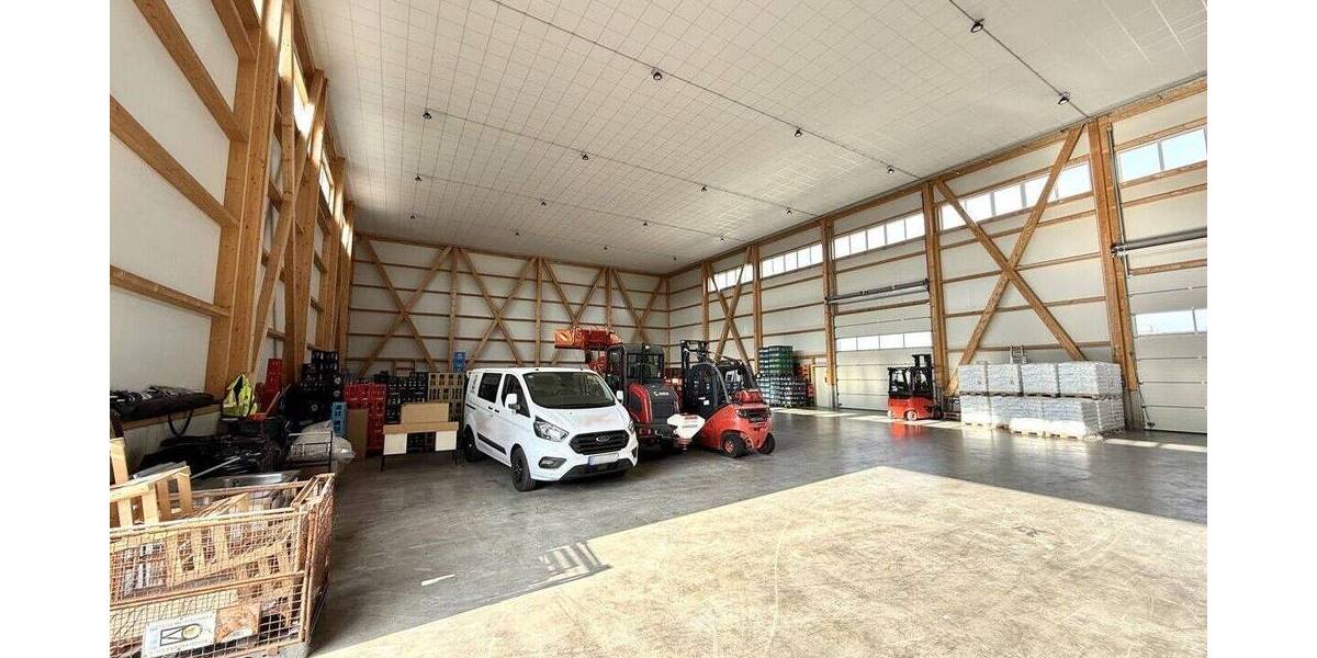 Zentral. Vielseitig. Nutzbar. Moderne Gewerbehalle in Hemau zimmer