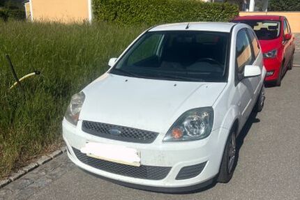 Ford Fiesta 130.000 km 2.100 &euro; Tegernheim 93105