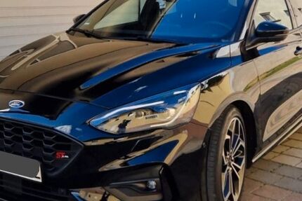Ford Focus 61.000 km 15.499 &euro; Regensburg 93047