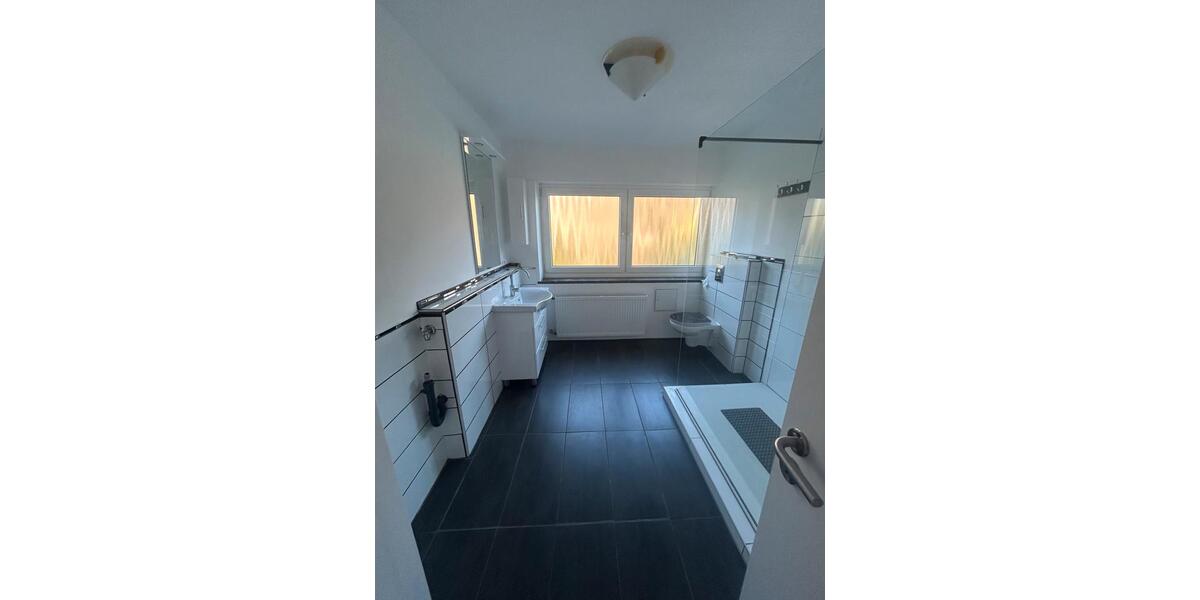 Etagenwohnung Donaustauf - 3 Zimmer, 85 m&sup2;, 1.200&euro; | Angebot:25395580