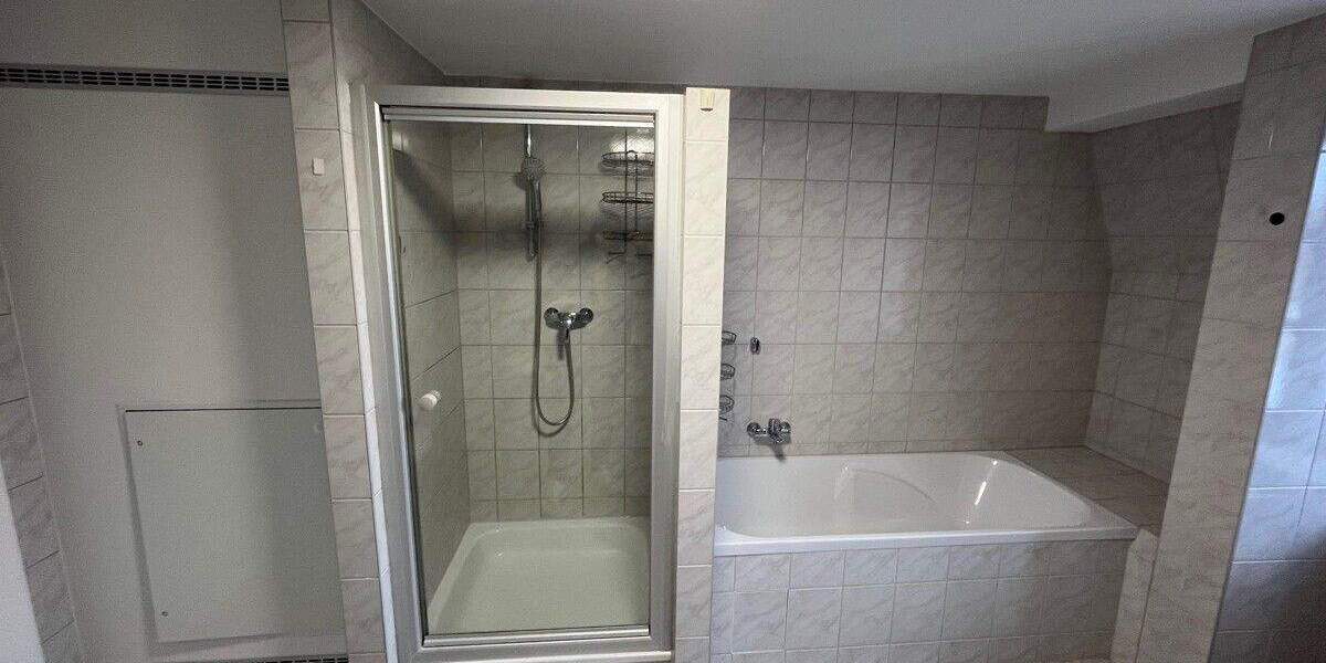 Etagenwohnung Regensburg / Reinhausen Reinhausen - 5 Zimmer, 110 m&sup2;, 520&euro; | Angebot:25686019