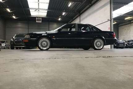 Audi V8