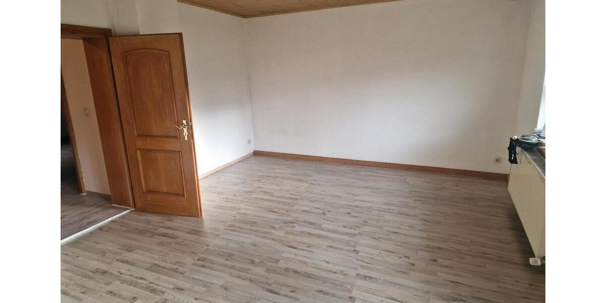 Erdgeschoßwohnung Wolfsegg - 3 Zimmer, 100 m&sup2;, 850&euro; | Angebot:26329474