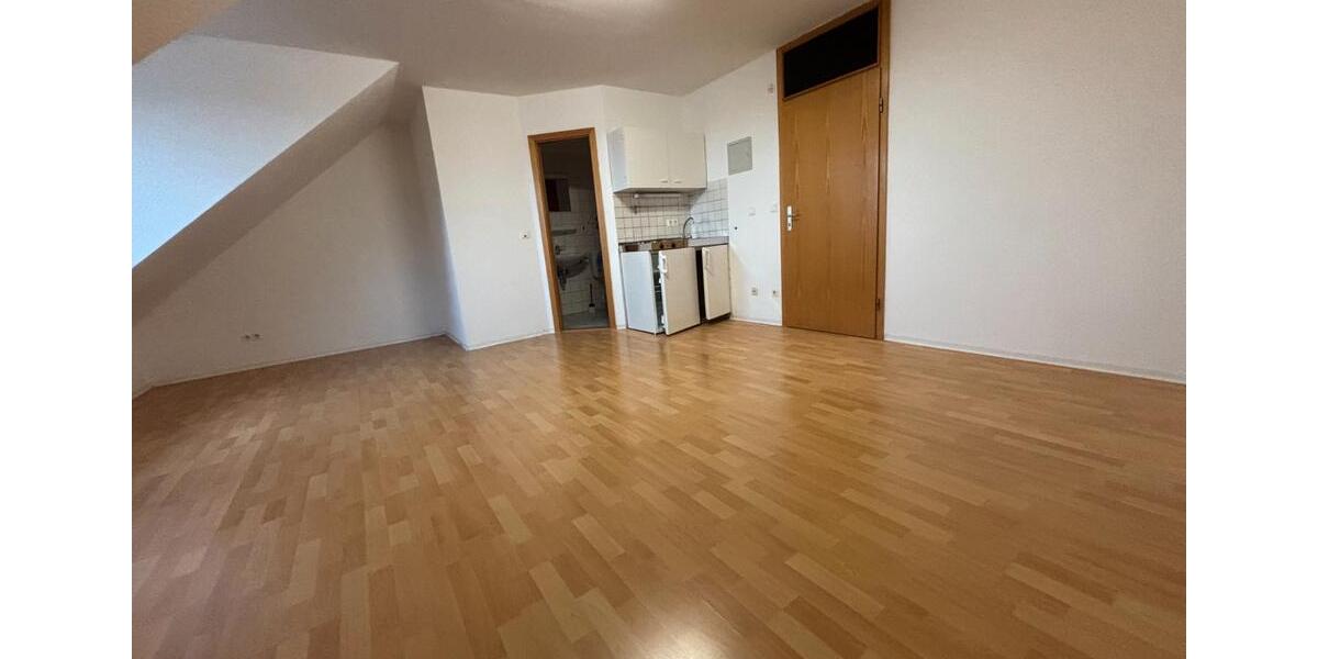 Dachgeschoßwohnung Regensburg Galgenberg - 1 Zimmer, 27 m&sup2;, 390&euro; | Angebot:26670241