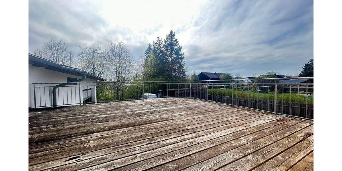 Metzgerei mit Schlachthaus, Laden und riesiger Wohnung zimmer