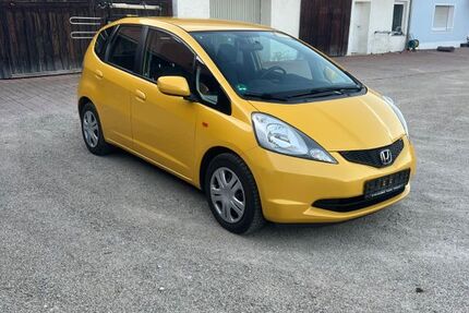 Honda Jazz 97.000 km 3.700 &euro; Eltheim 93092