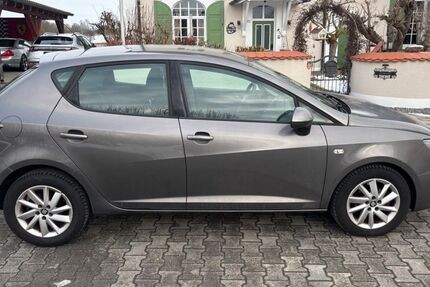 Seat Ibiza 146.000 km 5.800 &euro; Langquaid OT Niederleierndorf 84085