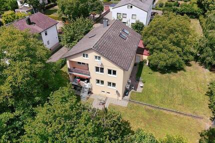 Mehrfamilienhaus in Regensburg-Burgweinting mit großem Grundstück 1 zimmer