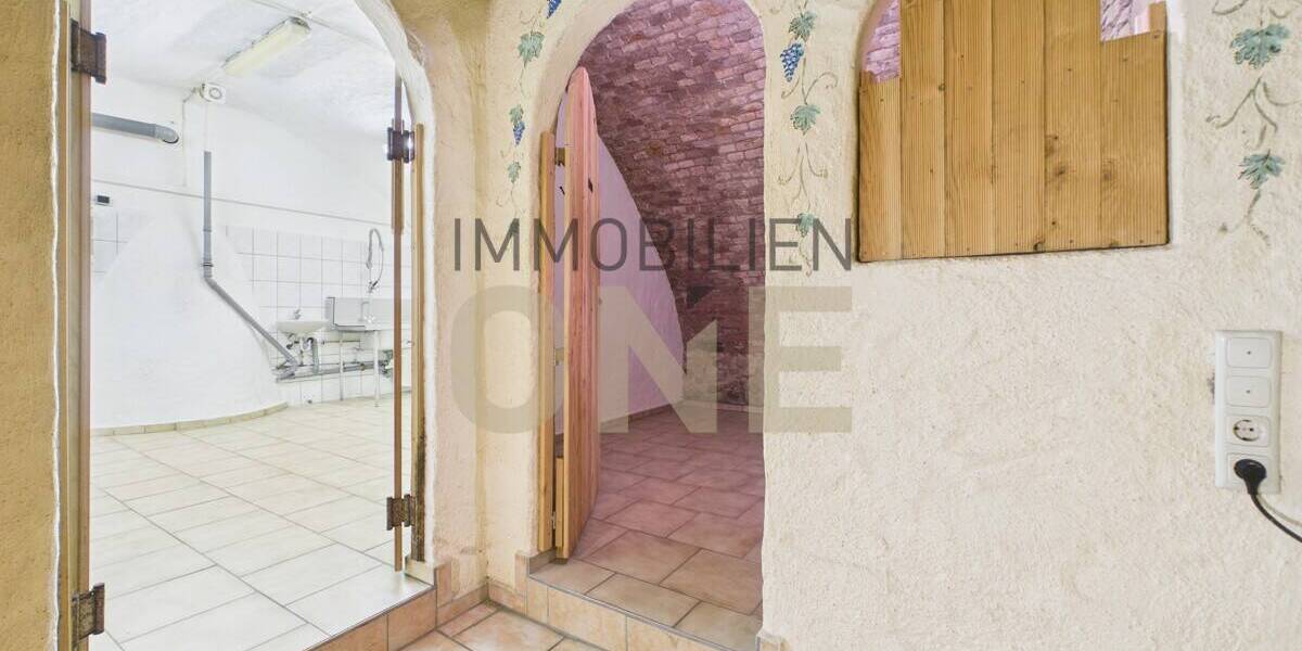 Mehrfamilienhaus, Wohnhaus Schierling - 4 Zimmer, 127 m&sup2;, 160.000&euro; | Angebot:26391577