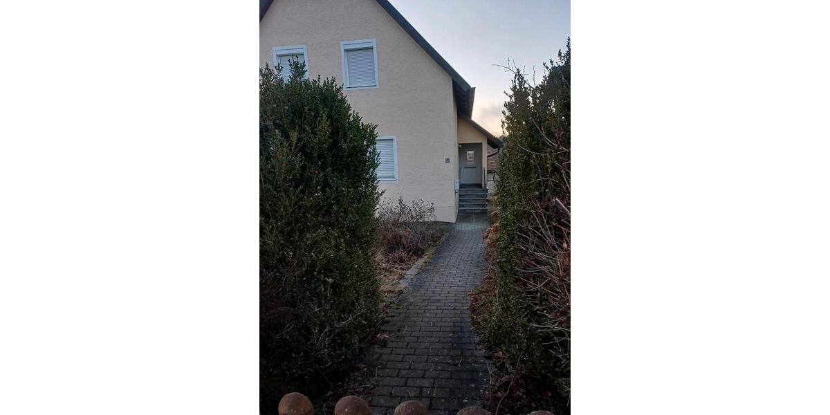 Einfamilienhaus Wald - 6 Zimmer, 180 m&sup2;, 1.500&euro; | Angebot:24752725