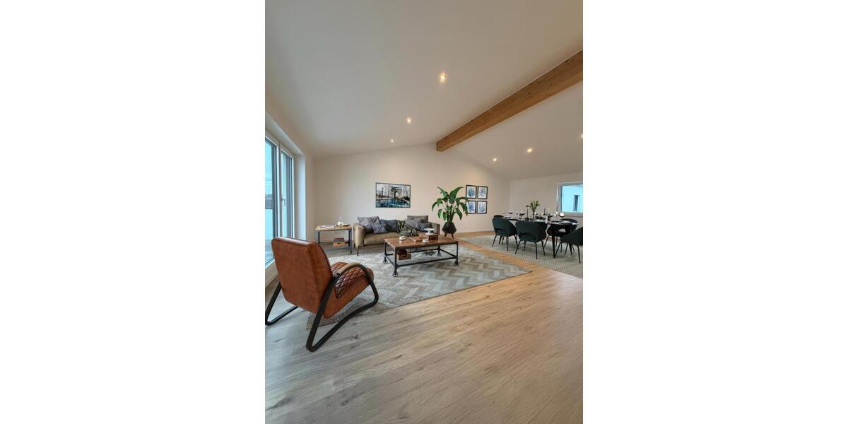 Etagenwohnung Barbing - 5.5 Zimmer, 150 m&sup2;, 1.900&euro; | Angebot:25715355