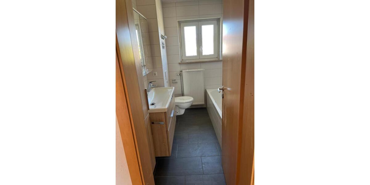 Mehrfamilienhaus, Wohnhaus Wenzenbach - 8.5 Zimmer, 280 m&sup2;, 1.100.000&euro; | Angebot:26504140