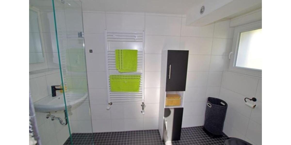 Geschmackvolle, modernisierte 2-Raum-EG-Wohnung in Regensburg 2 zimmer