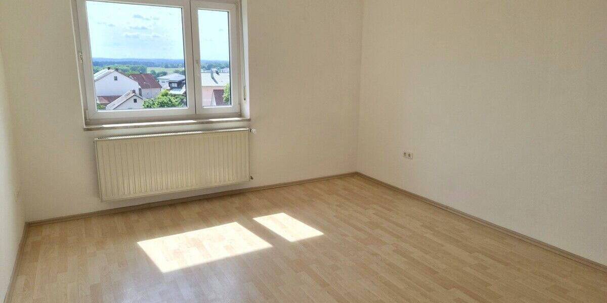 Mehrfamilienhaus, Wohnhaus Maxhütte-Haidhof Leonberg - 8 Zimmer, 166 m&sup2;, 495.000&euro; | Angebot:26910493