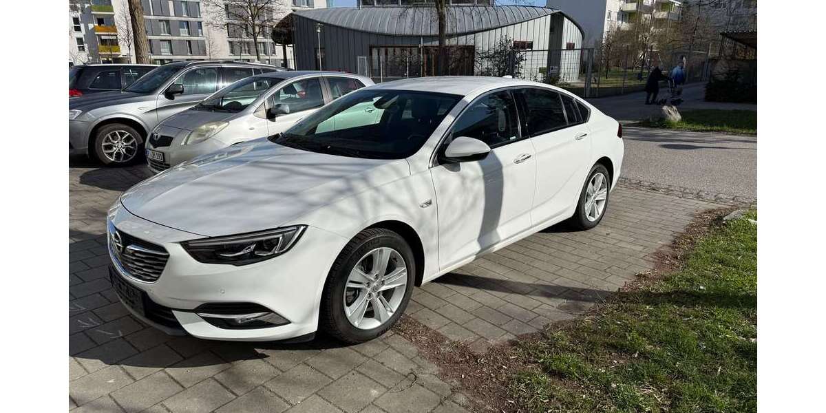 Opel Insignia 131.809 km 10.500 &euro; Regensburg 93055