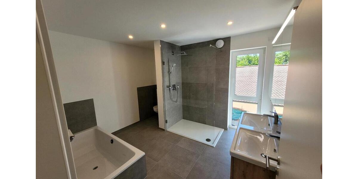 Doppelhaushälfte Obertraubling - 6 Zimmer, 141 m&sup2;, 699.000&euro; | Angebot:26750598