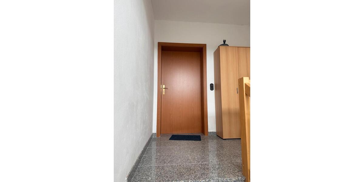 Dachgeschoßwohnung Regensburg Brandlberg - 3 Zimmer, 90 m&sup2;, 1.000&euro; | Angebot:25639601