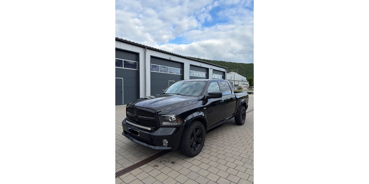 Dodge RAM 94.500 km 29.800 &euro; Hausen 93345