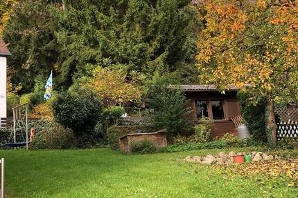 1 Haus, 2 Wohneinheiten, 6 Zimmer, großer Garten 6 zimmer