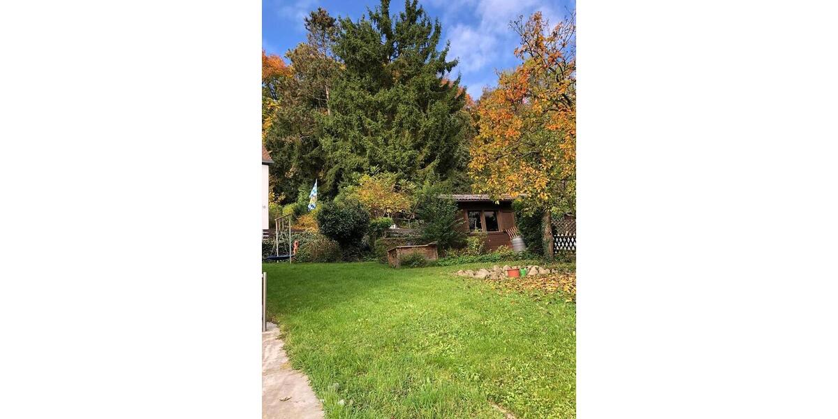 1 Haus, 2 Wohneinheiten, 6 Zimmer, großer Garten 6 zimmer