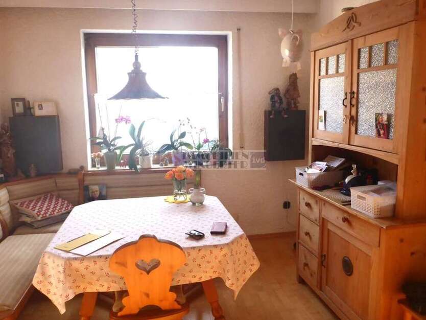 Haus zum Kaufen in Regensburg 527.000 € 240 m²