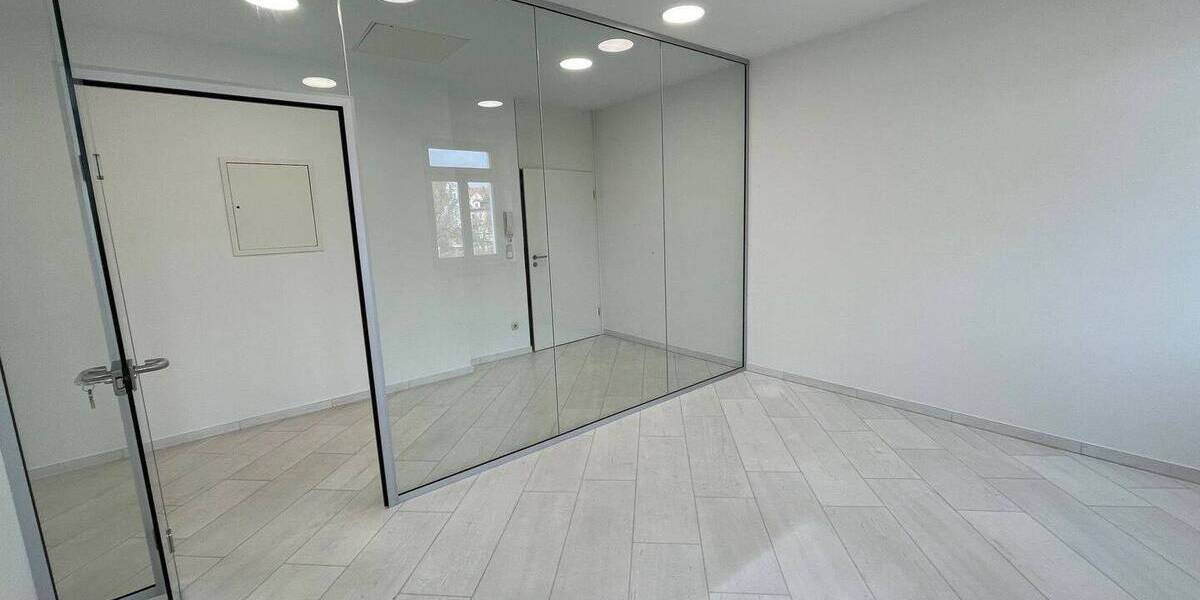 Gewerbeobjekt Regensburg Innenstadt - 6 Zimmer, 170 m&sup2;, 2.200&euro; | Angebot:26207460