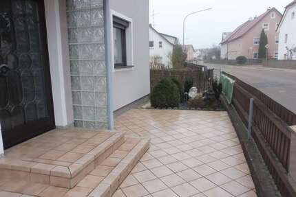 Haus Mintraching - 6 Zimmer, 130 m&sup2;, 1.100&euro; | Angebot:25380821