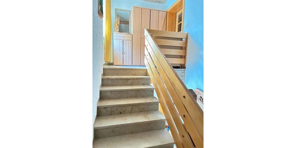Dachgeschoßwohnung Deuerling - 3 Zimmer, 85 m&sup2;, 750&euro; | Angebot:26445872