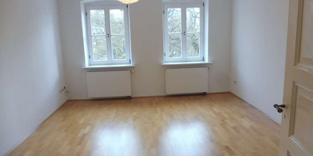 Etagenwohnung Regensburg Das Dörnberg - 4 Zimmer, 115 m&sup2;, 1.000&euro; | Angebot:26896639