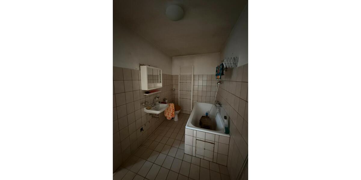 Einfamilienhaus Burglengenfeld - 6 Zimmer, 90 m&sup2;, 150.000&euro; | Angebot:26049165