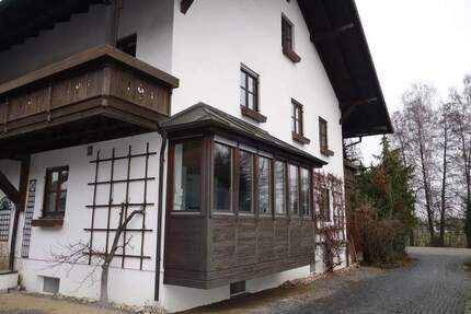 Haus Laberweinting - 4 Zimmer, 163 m&sup2;, 1.000&euro; | Angebot:25731125