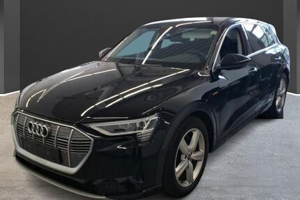 Audi e-tron 50.433 km 29.990 &euro; Schierling 84069