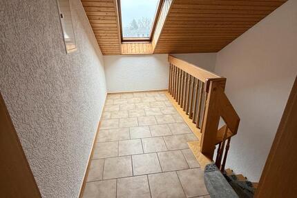 Wohnung Wenzenbach - 3 Zimmer, 131 m&sup2;, 950&euro; | Angebot:24840053