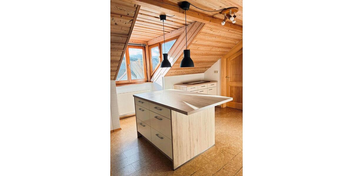 Dachgeschoßwohnung Deuerling - 3 Zimmer, 85 m&sup2;, 1.030&euro; | Angebot:24434060