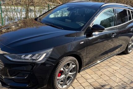 Ford Focus 29.000 km 21.490 &euro; Regensburg 93055