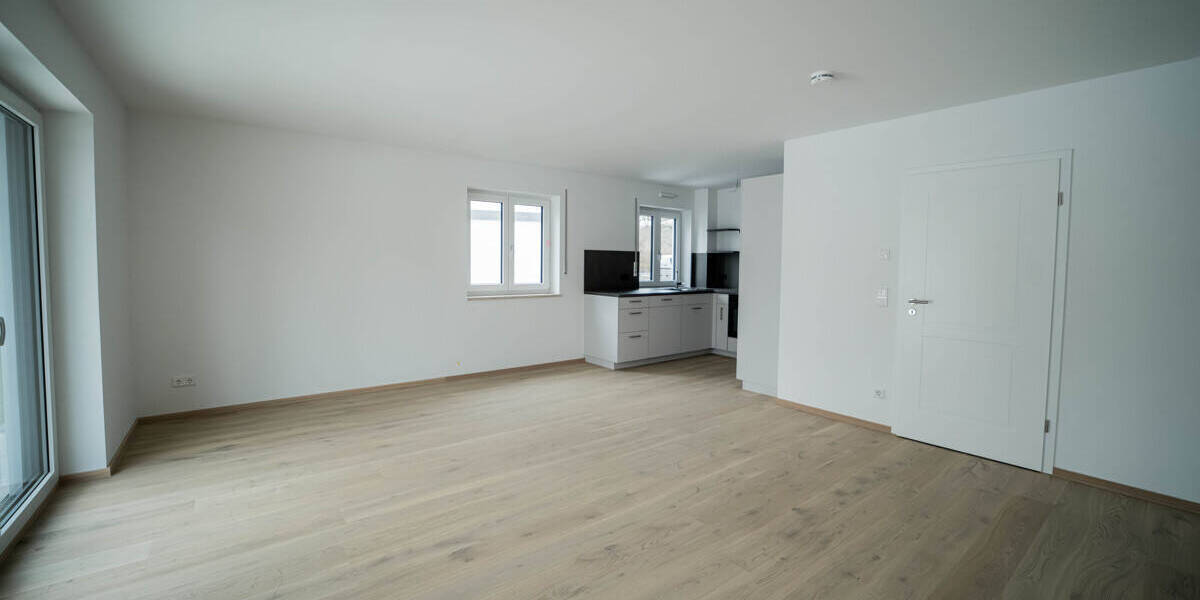 Etagenwohnung Regensburg Westenviertel - 2 Zimmer, 69 m&sup2;, 1.460&euro; | Angebot:26276616