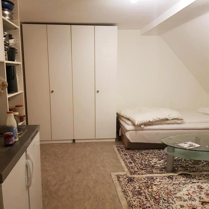 1-Zimmer Dachgeschoss Wohnung befristet zur Untermiete