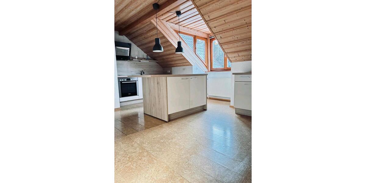 Dachgeschoßwohnung Deuerling - 3 Zimmer, 85 m&sup2;, 1.030&euro; | Angebot:24434060