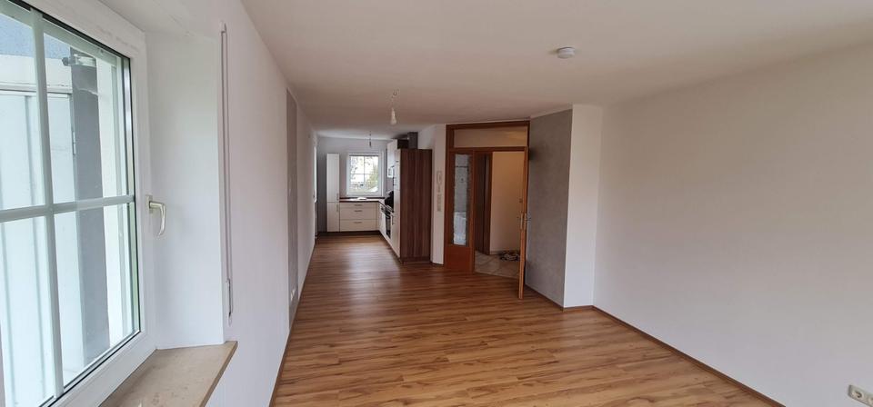 Schöne helle 2 ZKB Wohnung mit Terrasse 2 zimmer
