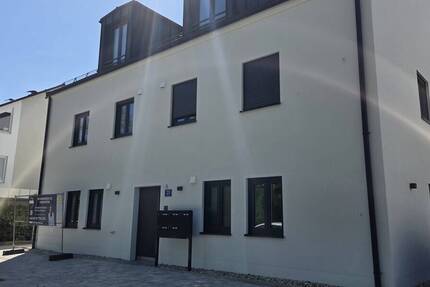 Wohnung Regensburg Westenviertel - 3 Zimmer, 84 m&sup2;, 1.608&euro; | Angebot:26453046