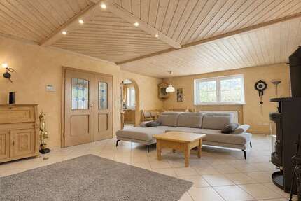 Haus Wenzenbach - 4.5 Zimmer, 125 m&sup2;, 469.000&euro; | Angebot:26412860